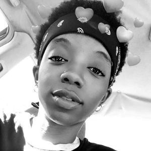 Meet your Posher, Ebony